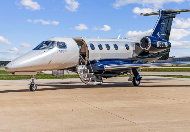 Embraer Phenom 300